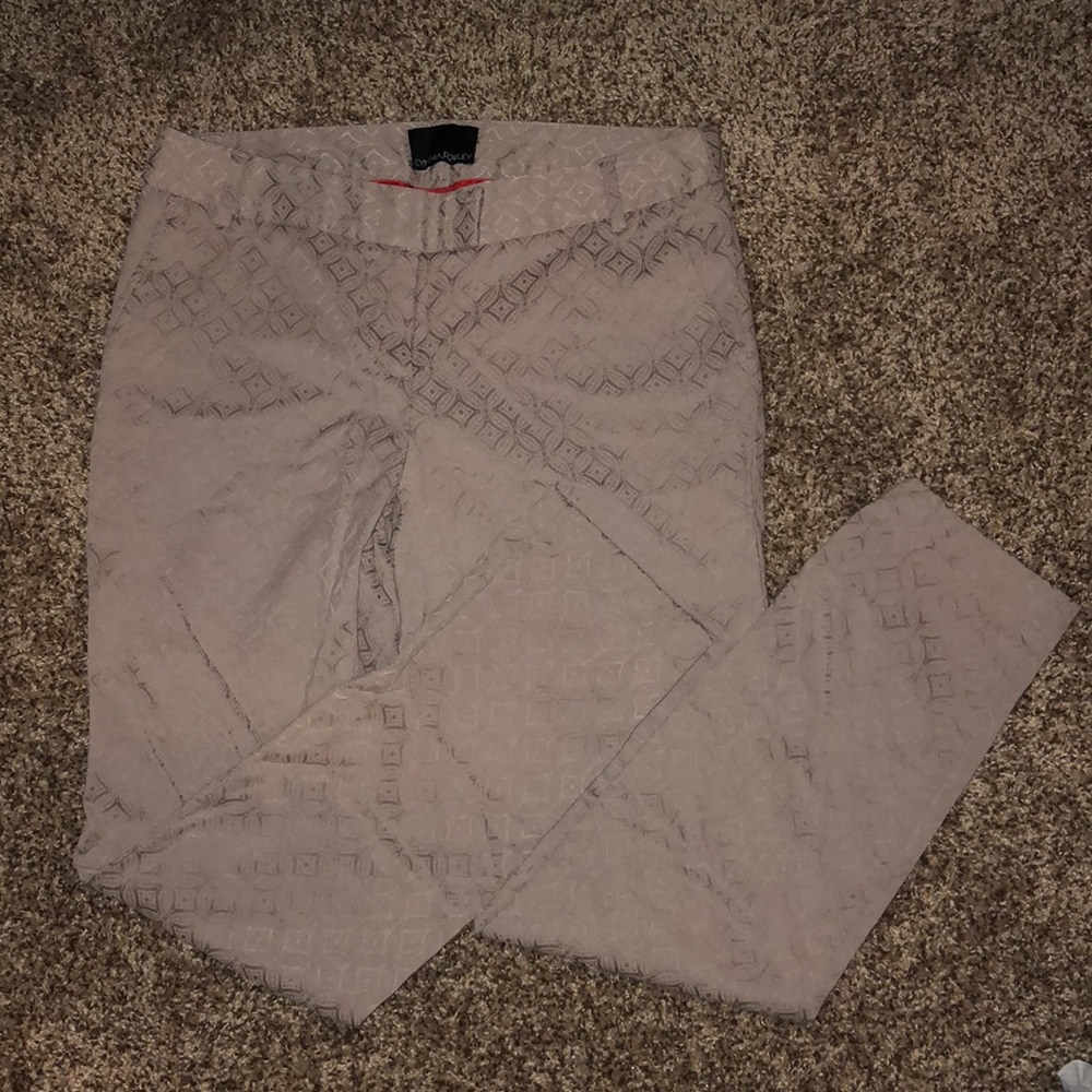 Cynthia rowley straight leg tan patterned pant!